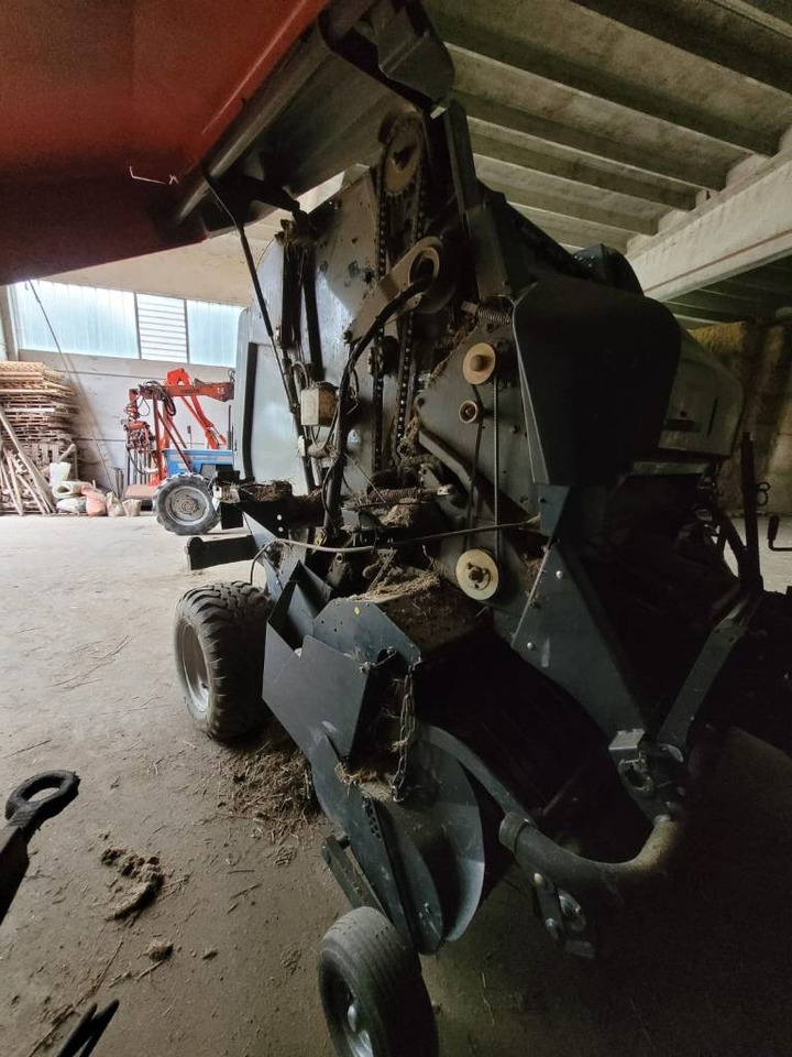Enfardadeira de fardos redondos Kuhn VB 2160: foto 6