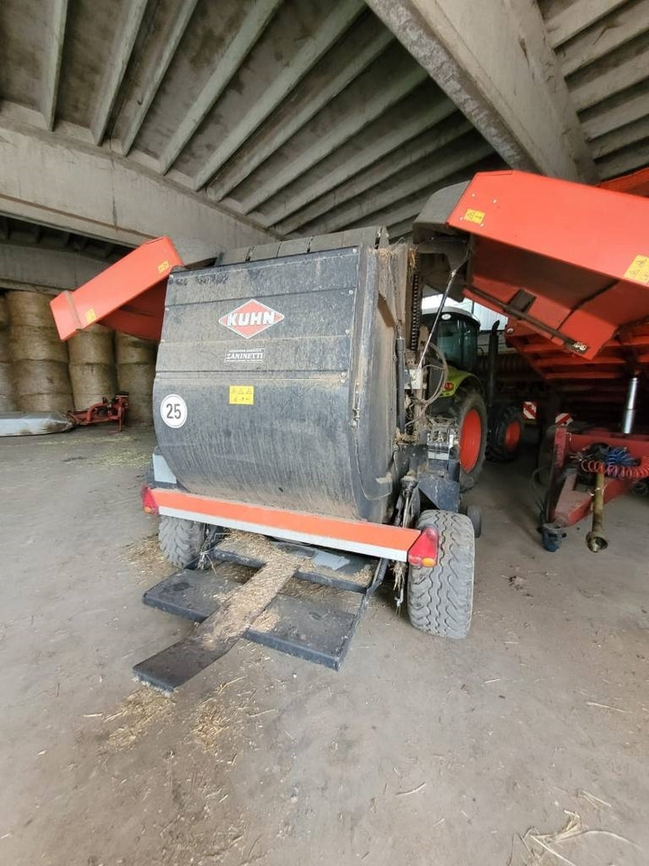 Enfardadeira de fardos redondos Kuhn VB 2160: foto 7