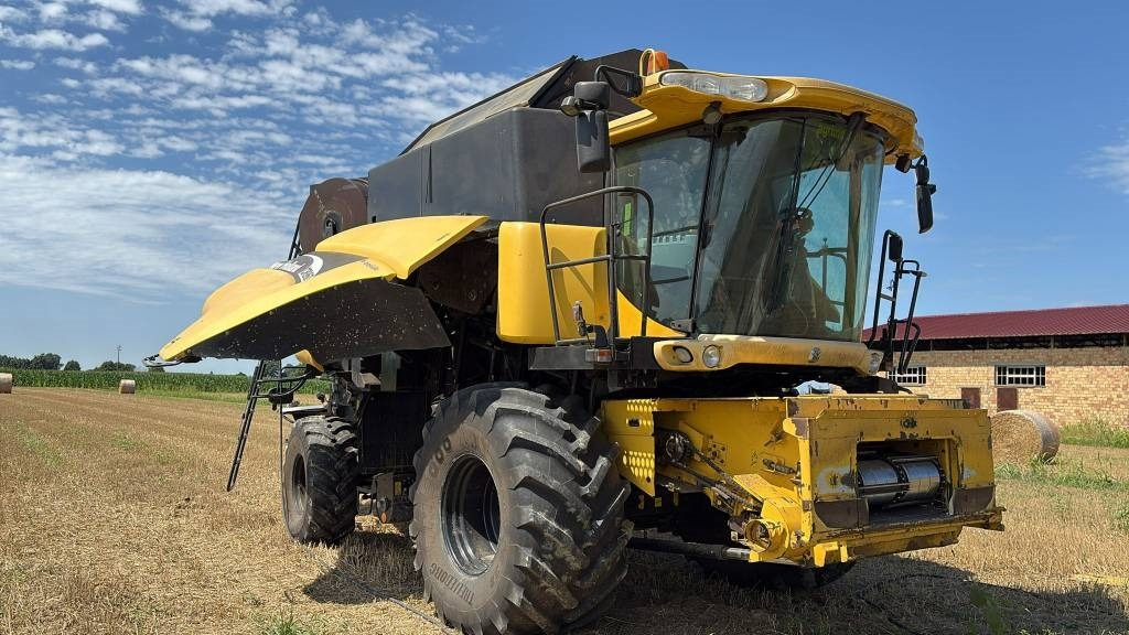 New Holland CR 960  - Ceifeira debulhadora: foto 1 New Holland CR 960  - Ceifeira debulhadora: foto 1