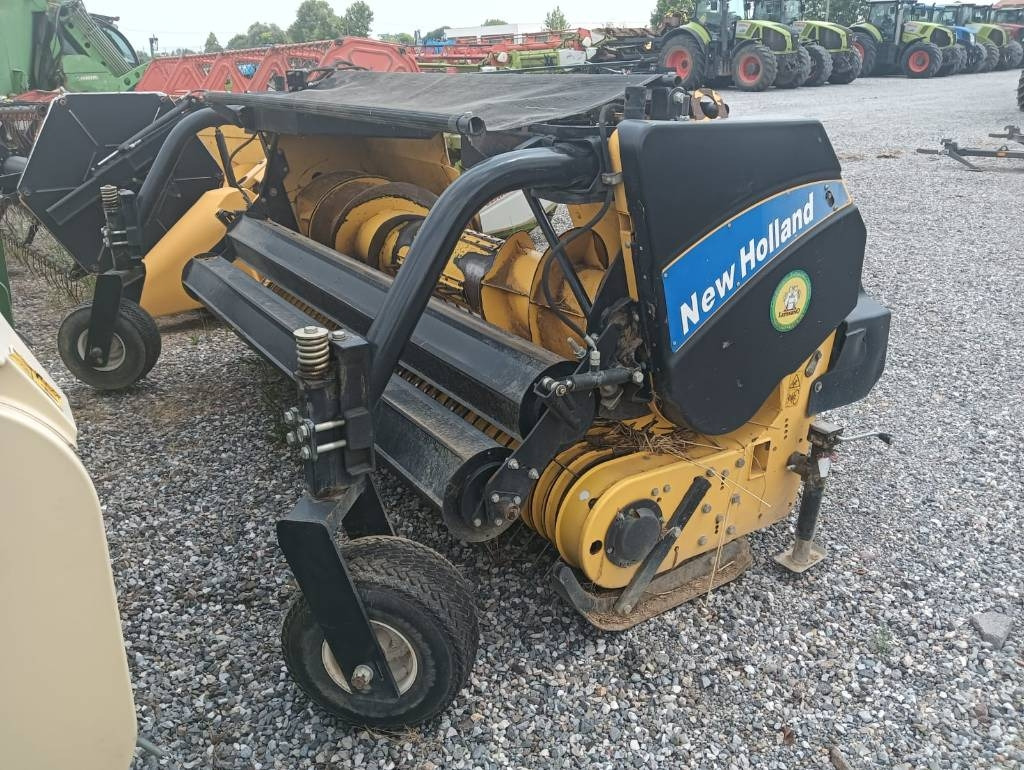 New Holland PICK UP 3 MT - Máquina para produção de feno: foto 1 New Holland PICK UP 3 MT - Máquina para produção de feno: foto 1