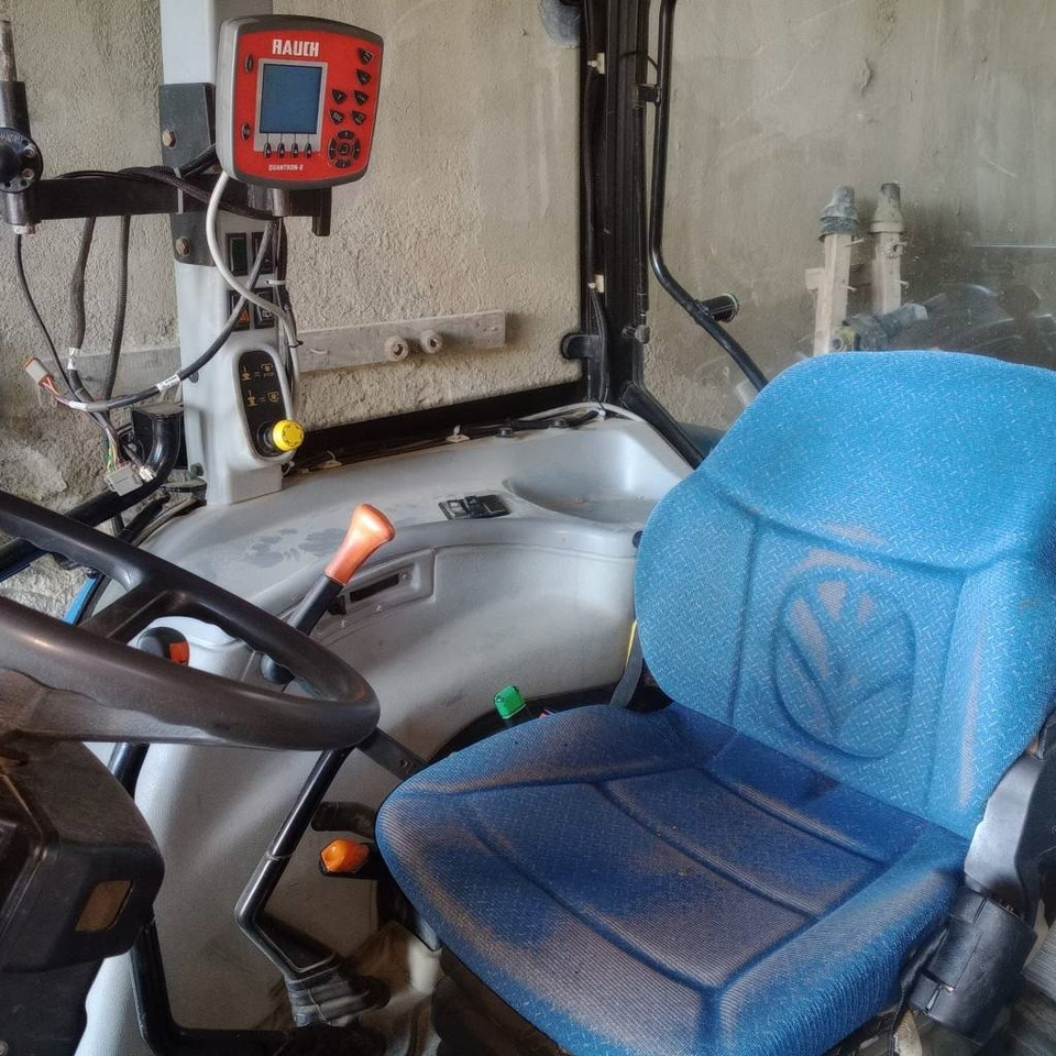 New Holland T 5050  - Trator: foto 4 New Holland T 5050  - Trator: foto 4