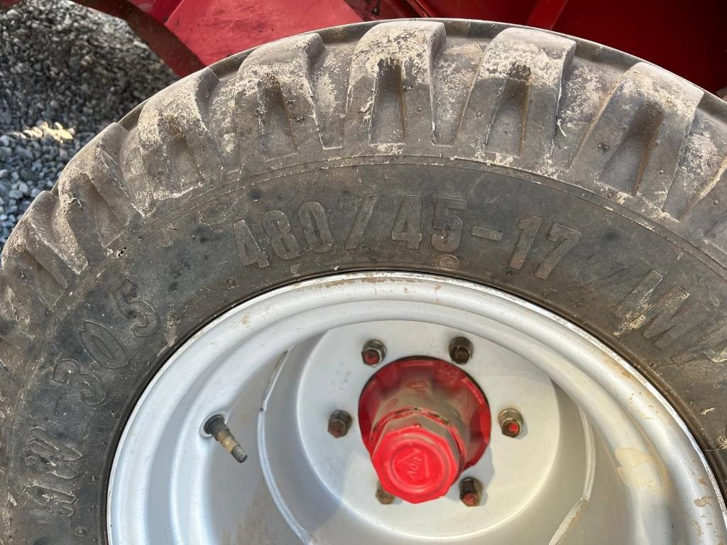 Supertino SP 1650 - Enfardadeira de fardos redondos: foto 4 Supertino SP 1650 - Enfardadeira de fardos redondos: foto 4