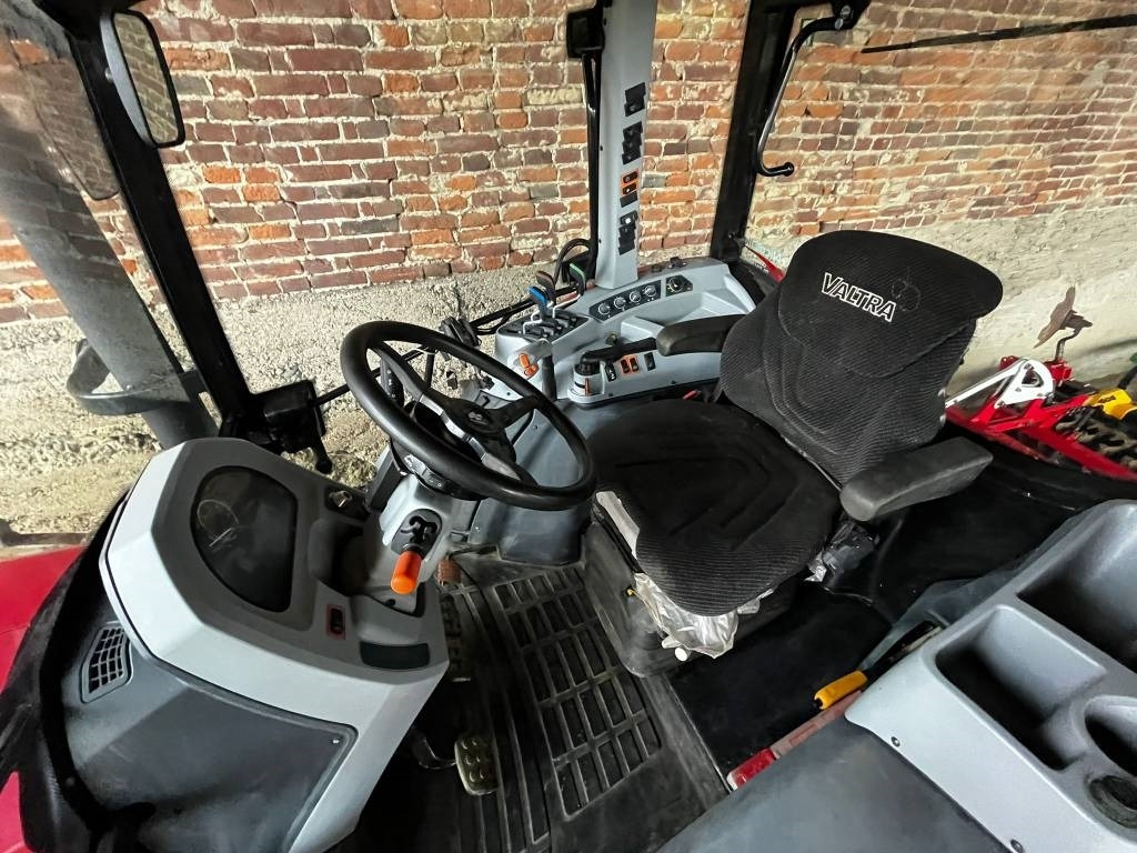 Trator Valtra A 114: foto 10