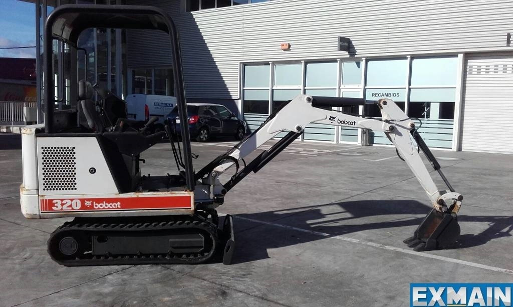 Bobcat X 320 - Mini escavadeira: foto 1 Bobcat X 320 - Mini escavadeira: foto 1