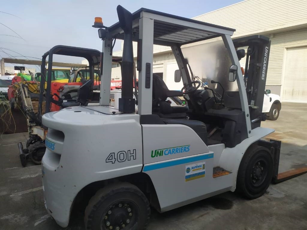 UniCarriers D1F4A40Q - Empilhador a diesel: foto 2 UniCarriers D1F4A40Q - Empilhador a diesel: foto 2