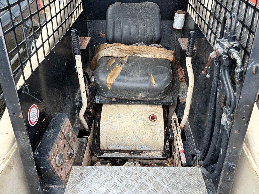 Bobcat 825 - Mini pá carregadora: foto 4 Bobcat 825 - Mini pá carregadora: foto 4