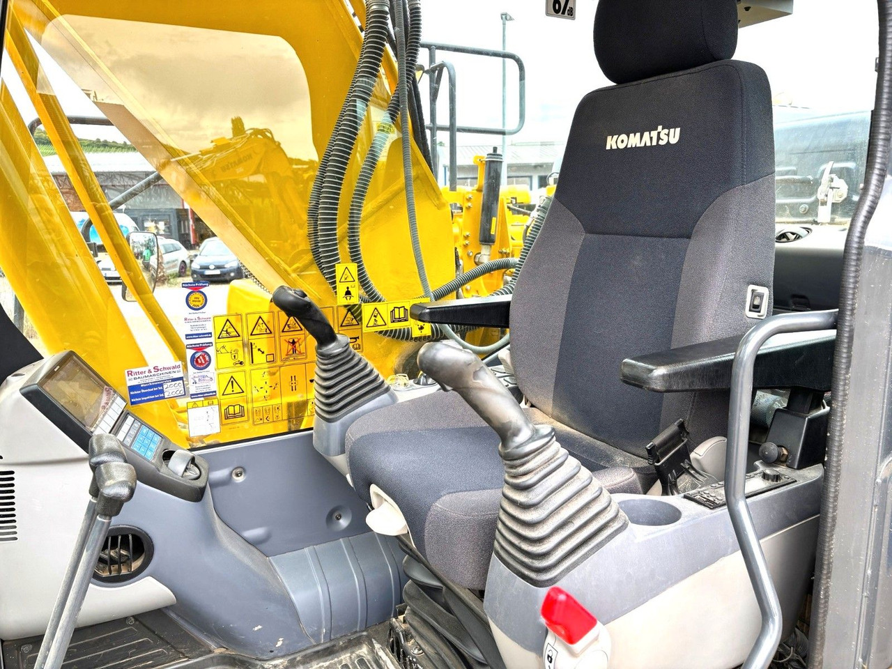 Komatsu PC210LC-11E0 - Escavadora de rastos: foto 3 Komatsu PC210LC-11E0 - Escavadora de rastos: foto 3
