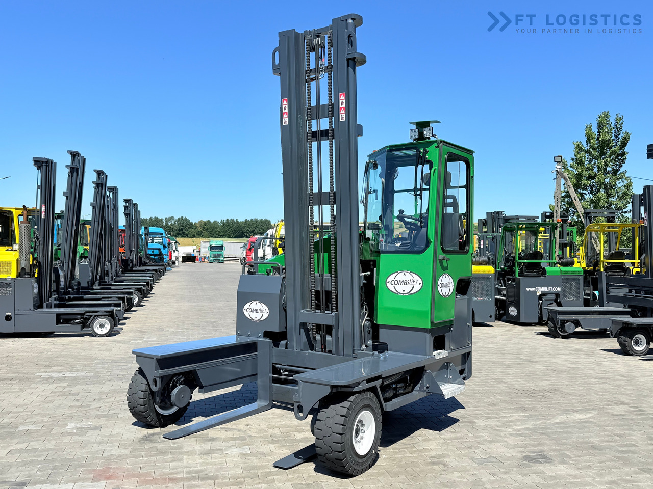 COMBILIFT C5000XL / DIESEL / DUPLEX - 5500MM / FULL CABIN / NEW TYRES / HEATING - Empilhador de 4 vias: foto 1 COMBILIFT C5000XL / DIESEL / DUPLEX - 5500MM / FULL CABIN / NEW TYRES / HEATING - Empilhador de 4 vias: foto 1