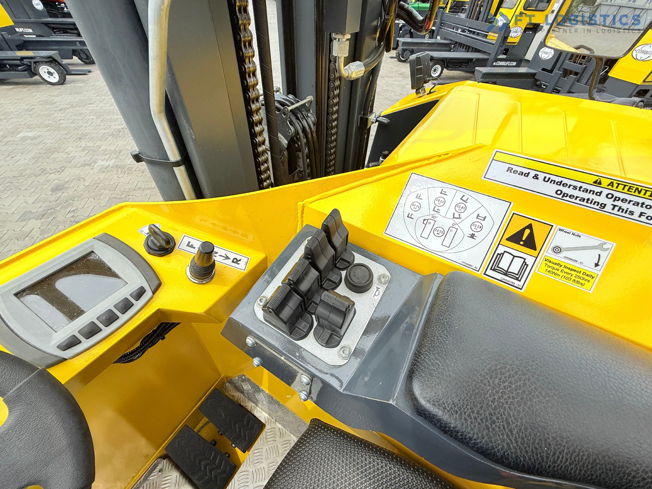 Empilhador de 4 vias novo COMBILIFT MR / ELECTRIC / TRIPLEX – 6000MM / FULL FREE LIFT / WIDE POSITIONER / FORK SIDESHIFT / ONLY 1400 HOURS / LIKE NEW [ Copy ]: foto 17