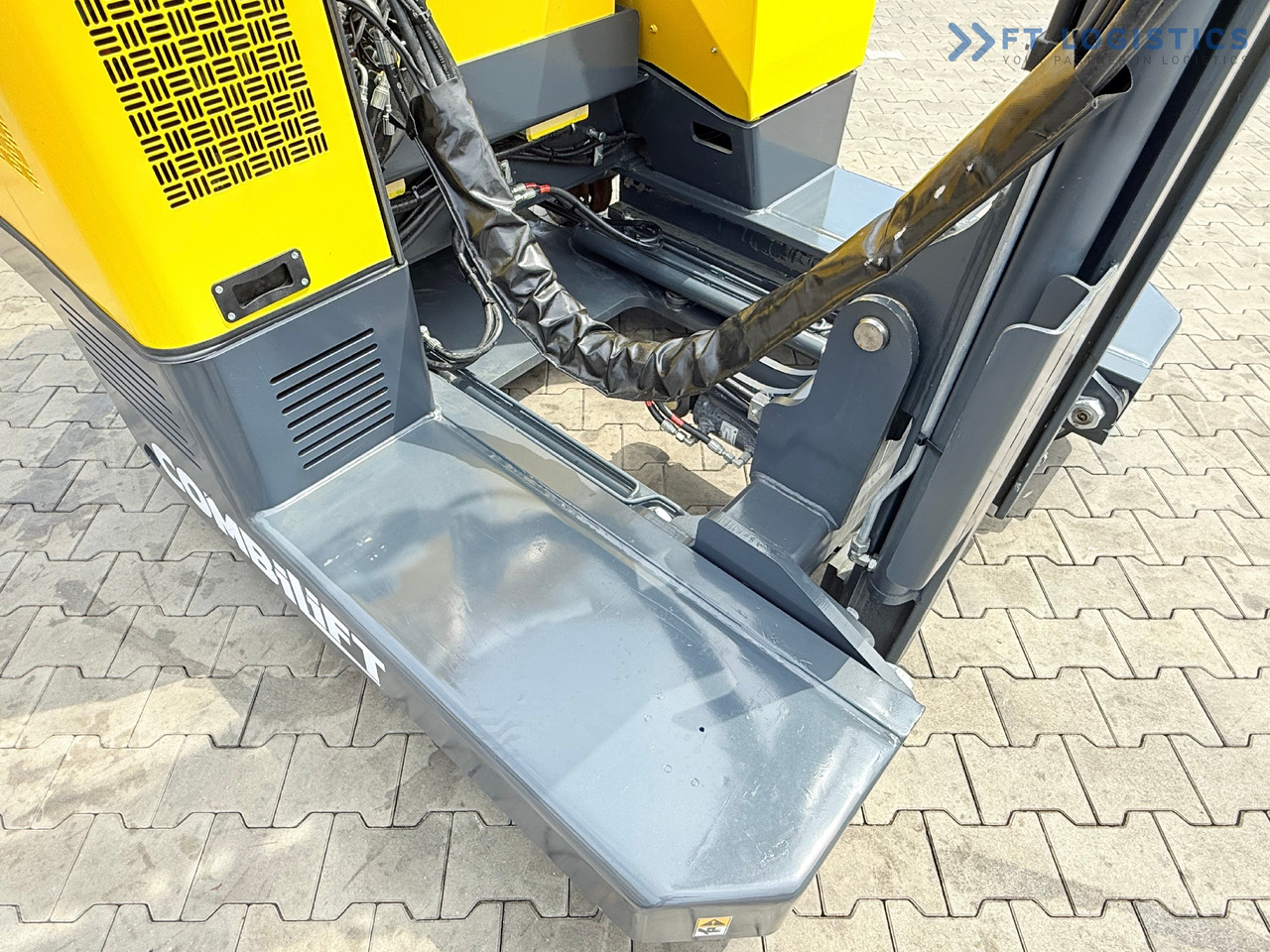 Empilhador de 4 vias novo COMBILIFT MR / ELECTRIC / TRIPLEX – 6000MM / FULL FREE LIFT / WIDE POSITIONER / FORK SIDESHIFT / ONLY 1400 HOURS / LIKE NEW [ Copy ]: foto 32
