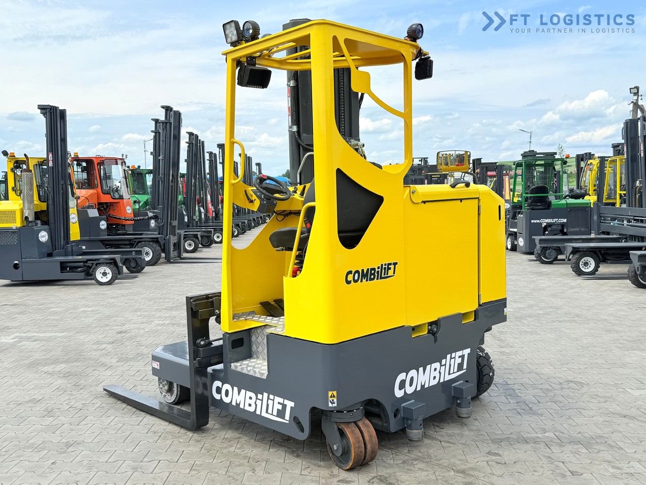 Empilhador de 4 vias novo COMBILIFT MR / ELECTRIC / TRIPLEX – 6000MM / FULL FREE LIFT / WIDE POSITIONER / FORK SIDESHIFT / ONLY 1400 HOURS / LIKE NEW [ Copy ]: foto 11
