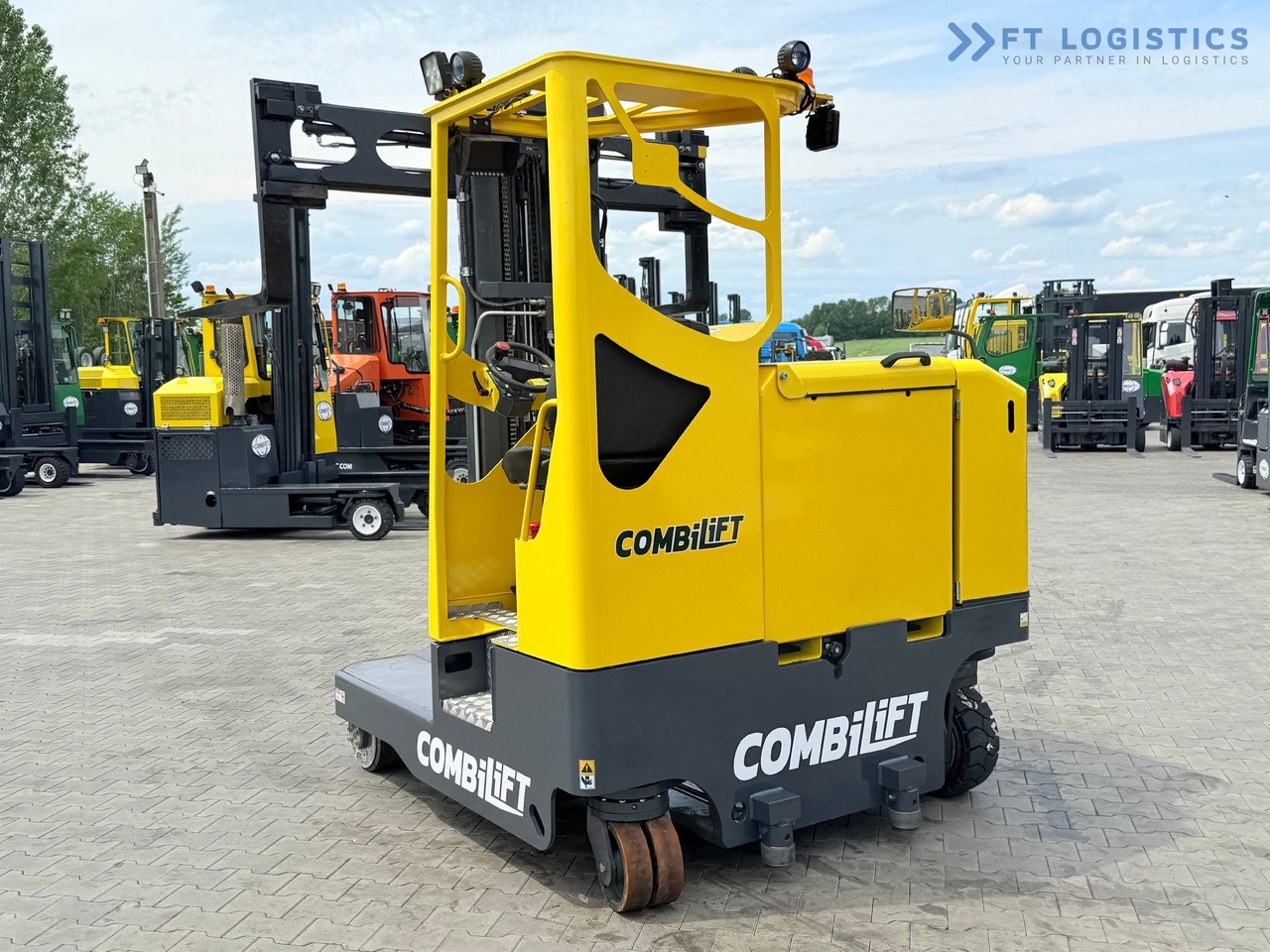 Empilhador de 4 vias novo COMBILIFT MR / ELECTRIC / TRIPLEX – 6000MM / FULL FREE LIFT / WIDE POSITIONER / FORK SIDESHIFT / ONLY 1400 HOURS / LIKE NEW [ Copy ]: foto 24