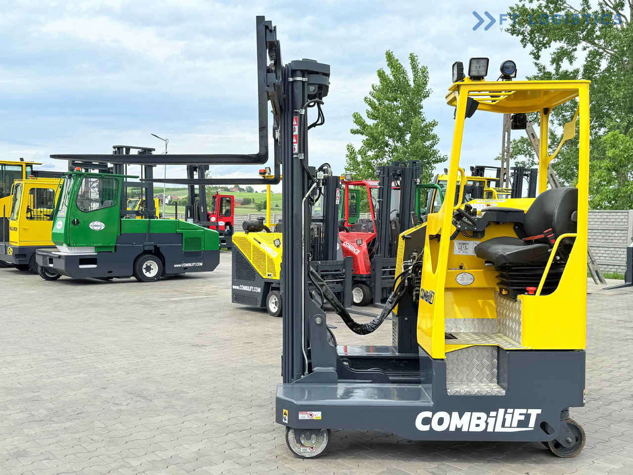 Empilhador de 4 vias novo COMBILIFT MR / ELECTRIC / TRIPLEX – 6000MM / FULL FREE LIFT / WIDE POSITIONER / FORK SIDESHIFT / ONLY 1400 HOURS / LIKE NEW: foto 23