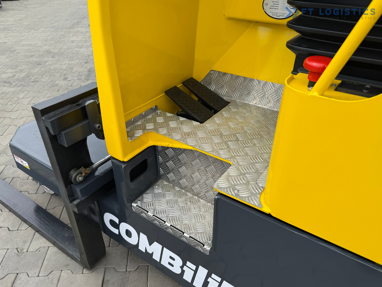 Empilhador de 4 vias novo COMBILIFT MR / ELECTRIC / TRIPLEX – 6000MM / FULL FREE LIFT / WIDE POSITIONER / FORK SIDESHIFT / ONLY 1400 HOURS / LIKE NEW: foto 10