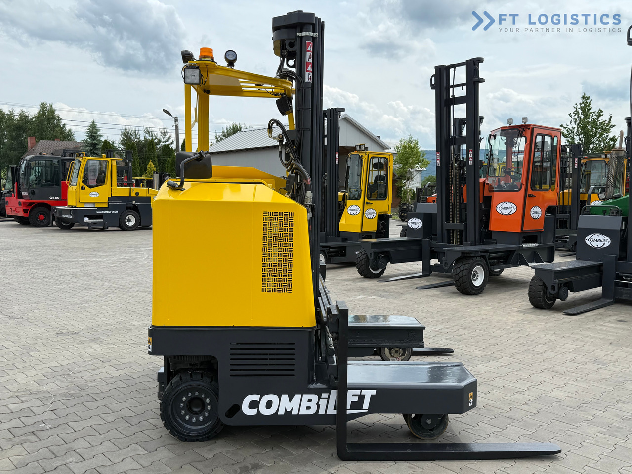 Empilhador de 4 vias novo COMBILIFT MR / ELECTRIC / TRIPLEX – 6000MM / FULL FREE LIFT / WIDE POSITIONER / FORK SIDESHIFT / ONLY 1400 HOURS / LIKE NEW: foto 5