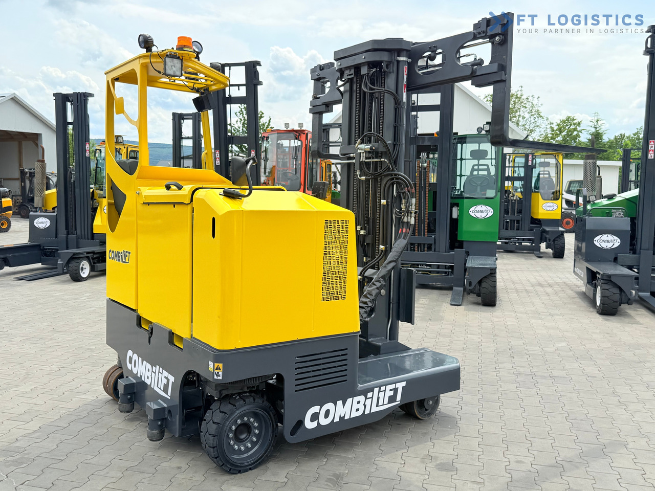 Empilhador de 4 vias novo COMBILIFT MR / ELECTRIC / TRIPLEX – 6000MM / FULL FREE LIFT / WIDE POSITIONER / FORK SIDESHIFT / ONLY 1400 HOURS / LIKE NEW: foto 27