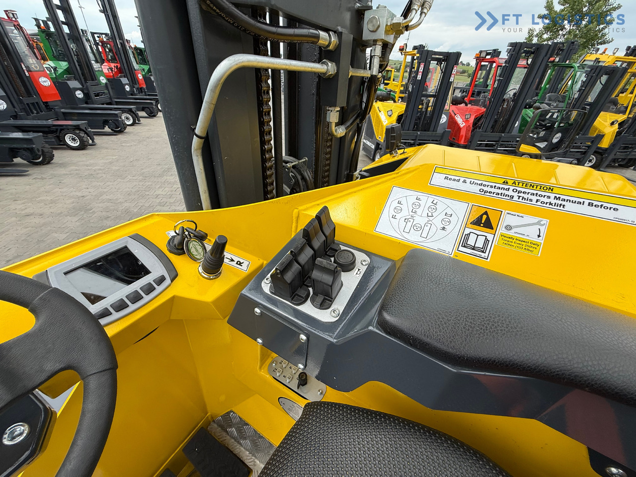 Empilhador de 4 vias novo COMBILIFT MR / ELECTRIC / TRIPLEX – 6000MM / FULL FREE LIFT / WIDE POSITIONER / FORK SIDESHIFT / ONLY 1400 HOURS / LIKE NEW: foto 16