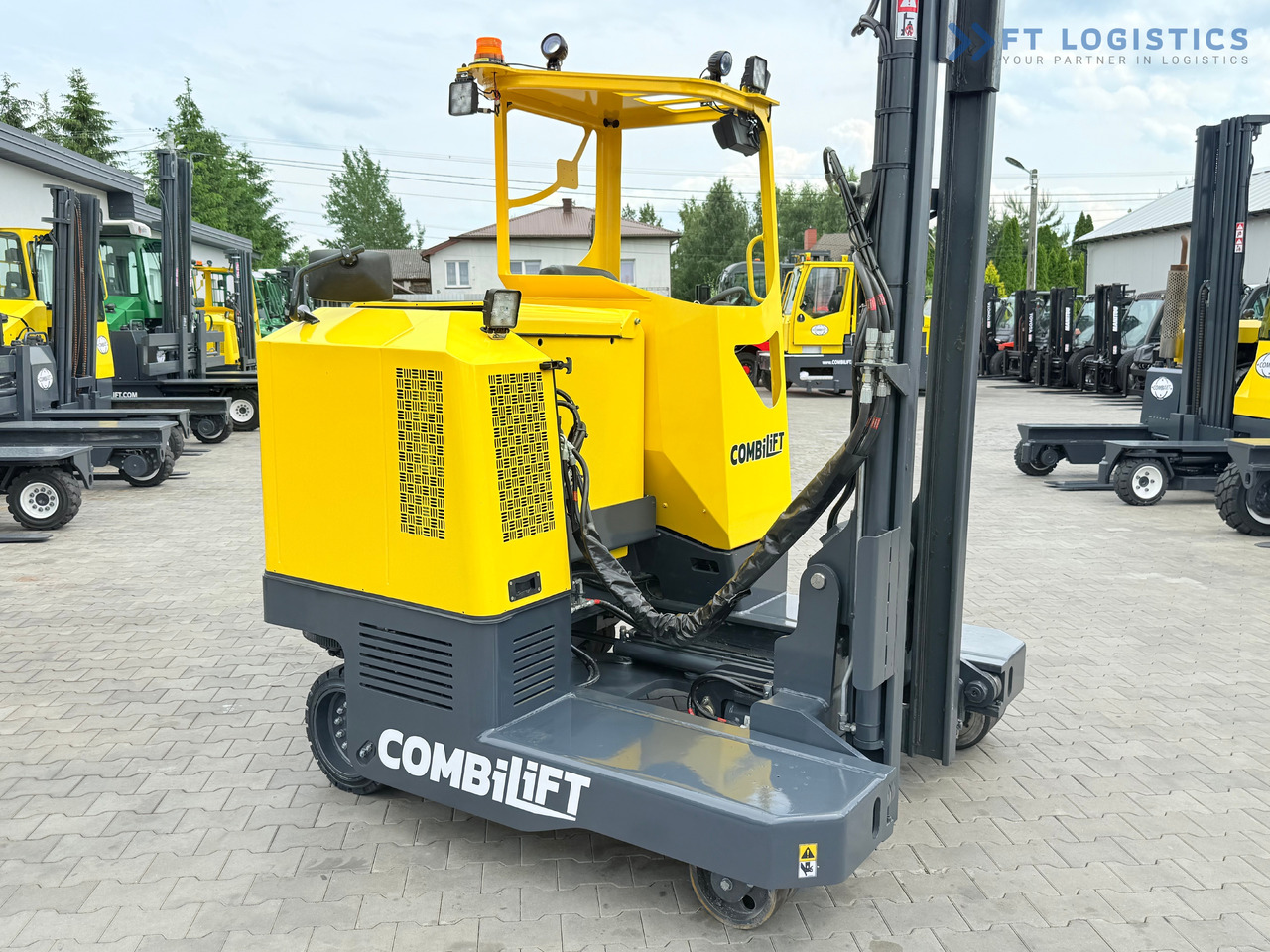 Empilhador de 4 vias novo COMBILIFT MR / ELECTRIC / TRIPLEX – 6000MM / FULL FREE LIFT / WIDE POSITIONER / FORK SIDESHIFT / ONLY 1400 HOURS / LIKE NEW: foto 34