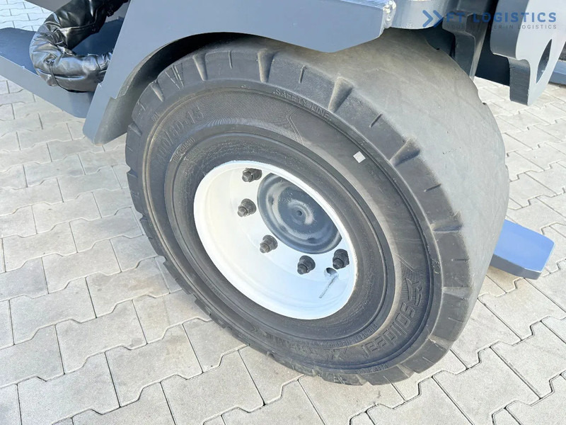 Combilift C14000 / LPG GAS / DUPLEX 3600MM / FREE LIFT / FORK POSITIONER / 1500MM FORKS / LIKE NEW C14000 / LPG GAS / DUPLEX 3600MM / FREE - Empilhador de 4 vias: foto 5 Combilift C14000 / LPG GAS / DUPLEX 3600MM / FREE LIFT / FORK POSITIONER / 1500MM FORKS / LIKE NEW C14000 / LPG GAS / DUPLEX 3600MM / FREE - Empilhador de 4 vias: foto 5