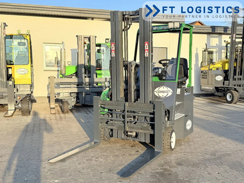 Combilift C2500CB | DIESEL | TRIPLEX 5500MM | FORK POSITIONER | SIDE SHIFT | FREE LIFT | PERFECT CONDITION | A wide range of four-way and - Empilhador de 4 vias: foto 2 Combilift C2500CB | DIESEL | TRIPLEX 5500MM | FORK POSITIONER | SIDE SHIFT | FREE LIFT | PERFECT CONDITION | A wide range of four-way and - Empilhador de 4 vias: foto 2