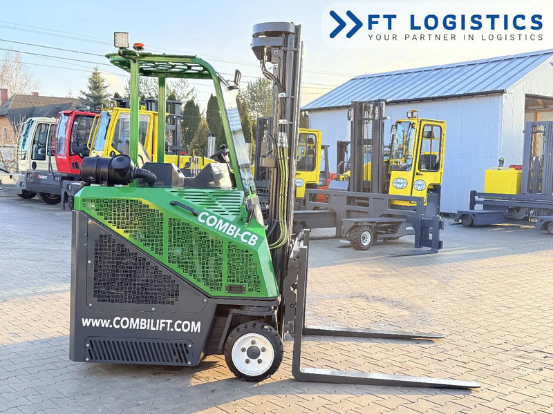 Combilift C2500CB | DIESEL | TRIPLEX 5500MM | FORK POSITIONER | SIDE SHIFT | FREE LIFT | PERFECT CONDITION | A wide range of four-way and - Empilhador de 4 vias: foto 4 Combilift C2500CB | DIESEL | TRIPLEX 5500MM | FORK POSITIONER | SIDE SHIFT | FREE LIFT | PERFECT CONDITION | A wide range of four-way and - Empilhador de 4 vias: foto 4