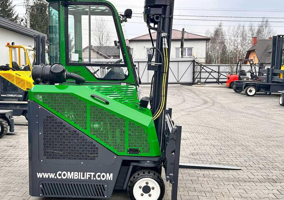 Empilhador de 4 vias Combilift C2500CB / TRIPLEX / DIESEL / 4900MM / FREE LIFT / POSITIONER 1720MM / LIKE NEW: foto 9