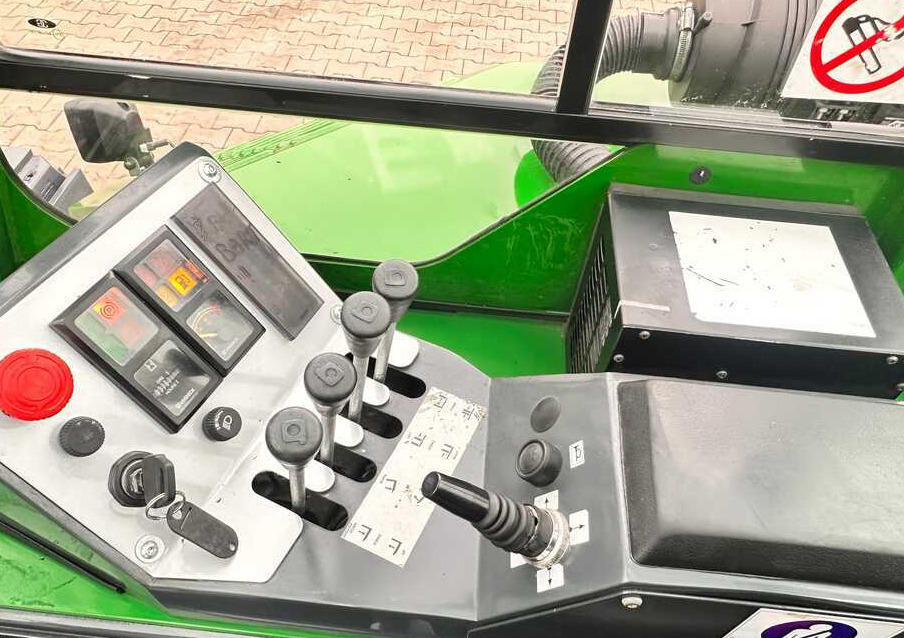 Empilhador de 4 vias Combilift C2500CB / TRIPLEX / DIESEL / 4900MM / FREE LIFT / POSITIONER 1720MM / LIKE NEW: foto 35