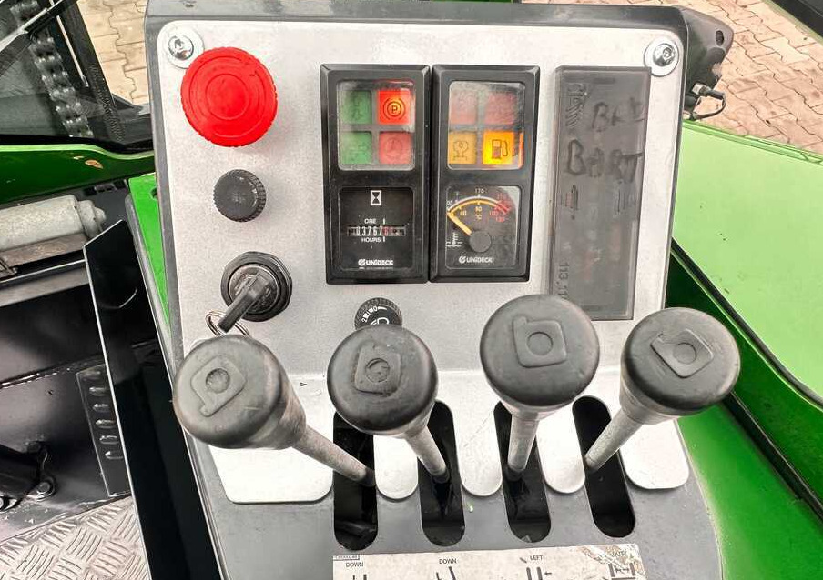 Empilhador de 4 vias Combilift C2500CB / TRIPLEX / DIESEL / 4900MM / FREE LIFT / POSITIONER 1720MM / LIKE NEW: foto 36