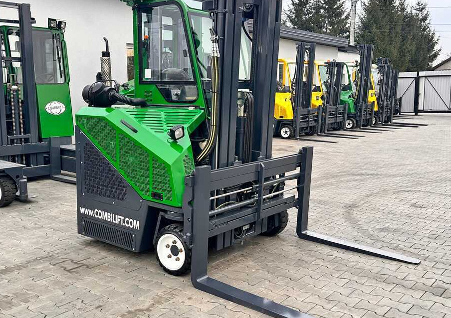 Empilhador de 4 vias Combilift C2500CB / TRIPLEX / DIESEL / 4900MM / FREE LIFT / POSITIONER 1720MM / LIKE NEW: foto 7