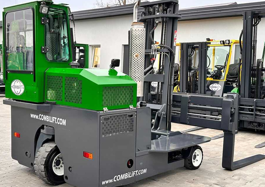 Empilhador de 4 vias Combilift C3000 / 4100 MM / 3 TONS / PLATFORM / 1939 MTH / LPG / LIKE NEW: foto 26