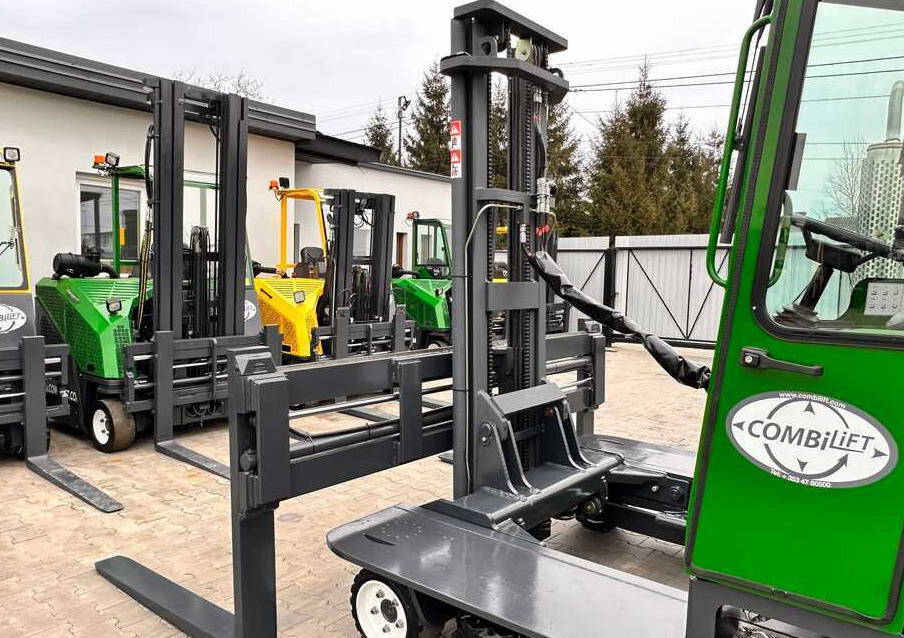 Empilhador de 4 vias Combilift C3000 / 4100 MM / 3 TONS / PLATFORM / 1939 MTH / LPG / LIKE NEW: foto 25