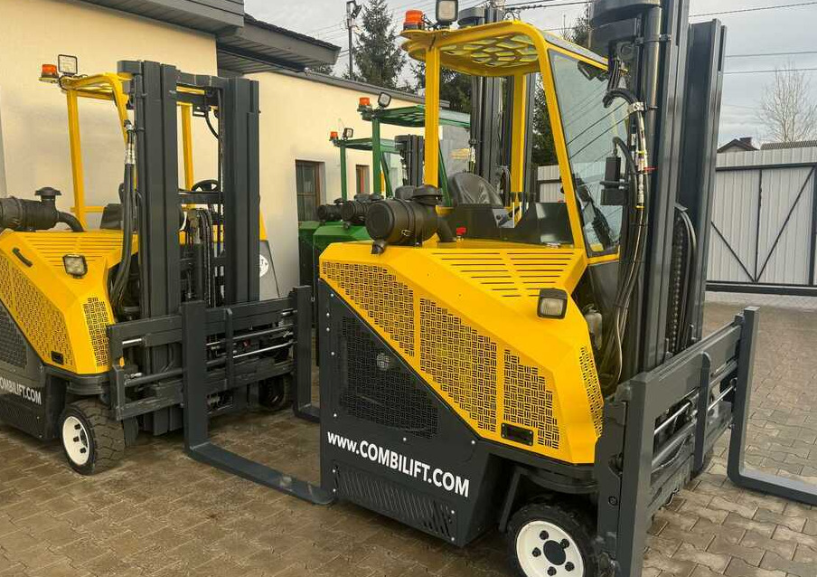 Combilift C3000CB -DIESEL- Only 6117 hours - Empilhador de 4 vias: foto 3 Combilift C3000CB -DIESEL- Only 6117 hours - Empilhador de 4 vias: foto 3