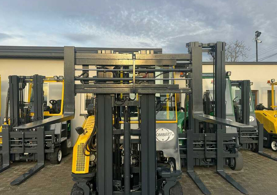 Combilift C3000CB -DIESEL- Only 6117 hours - Empilhador de 4 vias: foto 5 Combilift C3000CB -DIESEL- Only 6117 hours - Empilhador de 4 vias: foto 5