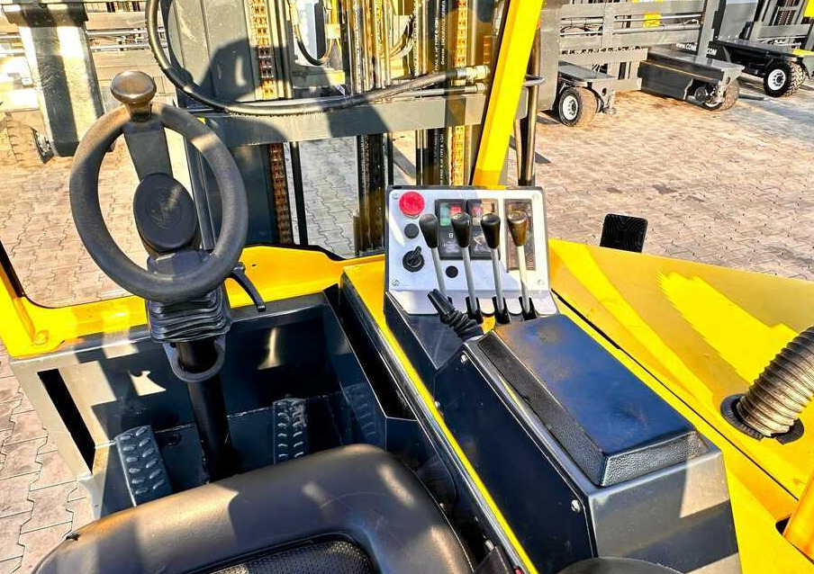 Empilhador de 4 vias Combilift C3000CB / LPG / TRIPLEX - 4900MM / LPG / FREE LIFT / POSITIONER / FORK SIDE SHIFT / ONLY 7454 MTH / LIKE NEW: foto 27
