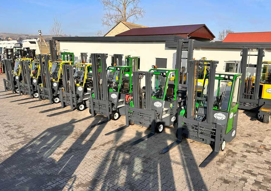 Empilhador de 4 vias Combilift C3000CB / LPG / TRIPLEX - 4900MM / LPG / FREE LIFT / POSITIONER / FORK SIDE SHIFT / ONLY 7454 MTH / LIKE NEW: foto 37