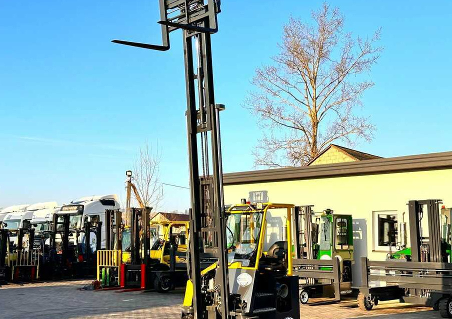 Empilhador de 4 vias Combilift C3000CB / LPG / TRIPLEX - 4900MM / LPG / FREE LIFT / POSITIONER / FORK SIDE SHIFT / ONLY 7454 MTH / LIKE NEW: foto 13