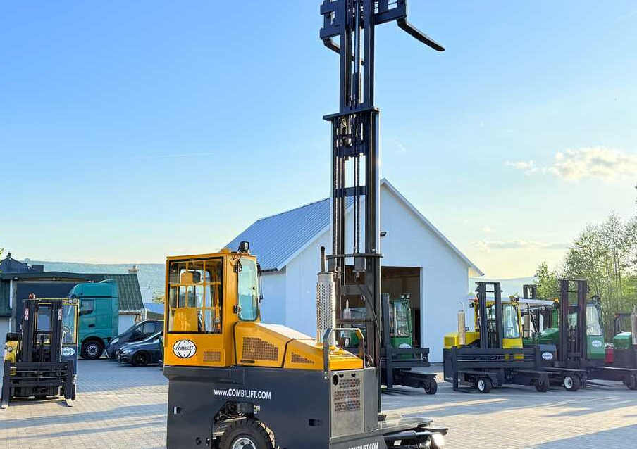 Empilhador de 4 vias Combilift C4000 / GAS / TRIPLEX – 5600MM / FREE LIFT / FORK SIDESHIFT / LIKE NEW: foto 35