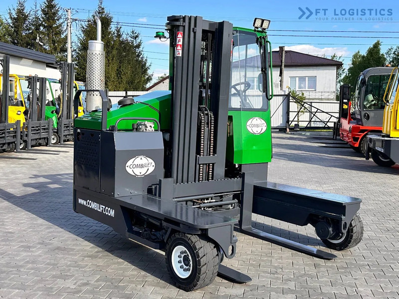 Combilift C4000 / TRIPLEX / 4900MM / LPG / FREE LIFT / FORK SHIFT / LIKE NEW C4000 / TRIPLEX / 4900MM / LPG / FREE LIFT / FORK SHIFT / LIK - Empilhador de 4 vias: foto 4 Combilift C4000 / TRIPLEX / 4900MM / LPG / FREE LIFT / FORK SHIFT / LIKE NEW C4000 / TRIPLEX / 4900MM / LPG / FREE LIFT / FORK SHIFT / LIK - Empilhador de 4 vias: foto 4