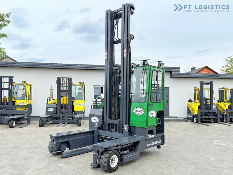 Combilift C4000 / TRIPLEX / 9300MM / FREE LIFT / POSITIONER / GAS / CABIN C4000 / TRIPLEX / 9300MM / FREE LIFT / POSITIONER / GAS / CABIN - Empilhador de 4 vias: foto 1 Combilift C4000 / TRIPLEX / 9300MM / FREE LIFT / POSITIONER / GAS / CABIN C4000 / TRIPLEX / 9300MM / FREE LIFT / POSITIONER / GAS / CABIN - Empilhador de 4 vias: foto 1