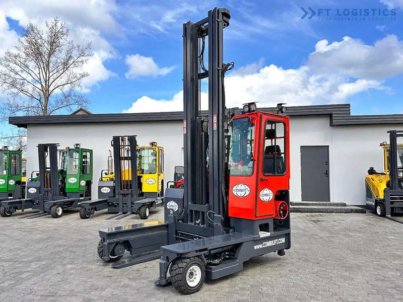 Combilift C4000 / TRIPLEX / 9300MM / FREE LIFT / POSITIONER / LPG / CABIN C4000 / TRIPLEX / 9300MM / FREE LIFT / POSITIONER / LPG / CABIN - Empilhador de 4 vias: foto 2 Combilift C4000 / TRIPLEX / 9300MM / FREE LIFT / POSITIONER / LPG / CABIN C4000 / TRIPLEX / 9300MM / FREE LIFT / POSITIONER / LPG / CABIN - Empilhador de 4 vias: foto 2