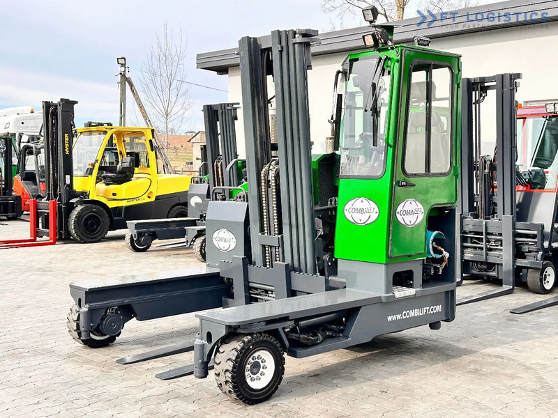 Combilift C4500 / LPG / TRIPLEX / 5500MM / FREE LIFT / HYDRAULIC FORK SHIFT / Like New C4500 / LPG / TRIPLEX / 5500MM / FREE LIFT / HYDRAU - Empilhador de 4 vias: foto 1 Combilift C4500 / LPG / TRIPLEX / 5500MM / FREE LIFT / HYDRAULIC FORK SHIFT / Like New C4500 / LPG / TRIPLEX / 5500MM / FREE LIFT / HYDRAU - Empilhador de 4 vias: foto 1