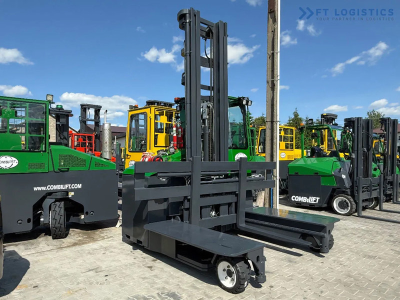 Combilift C5000E / ELECTRIC / TRIPLEX 8300MM / FULL FREE LIFT / WIDE FORK POSITIONER / SIDE SHIFT / BATTERY LIKE NEW C5000E / ELECTRIC / T - Empilhador de 4 vias: foto 4 Combilift C5000E / ELECTRIC / TRIPLEX 8300MM / FULL FREE LIFT / WIDE FORK POSITIONER / SIDE SHIFT / BATTERY LIKE NEW C5000E / ELECTRIC / T - Empilhador de 4 vias: foto 4