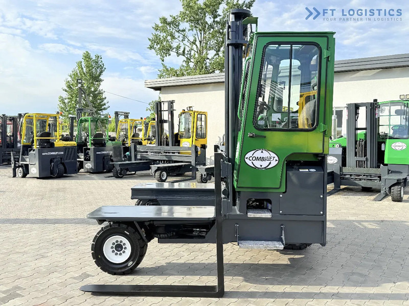 Combilift C5000XL / DIESEL / DUPLEX - 4000MM / WIDE FORK POSITIONER 3350MM / FULL HEATED CABIN / ONLY 6453H / CONDITION - LIKE NEW! C5000X - Empilhador de 4 vias: foto 4 Combilift C5000XL / DIESEL / DUPLEX - 4000MM / WIDE FORK POSITIONER 3350MM / FULL HEATED CABIN / ONLY 6453H / CONDITION - LIKE NEW! C5000X - Empilhador de 4 vias: foto 4