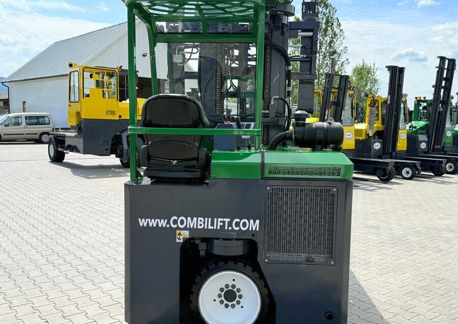 Empilhador de 4 vias Combilift CB2500 / DIESEL / EXTENDABLE FORKS / TRIPLEX / 5500MM / FREE LIFT / SIDE SHIFT / FORK POSITIONER / LIKE NEW: foto 26