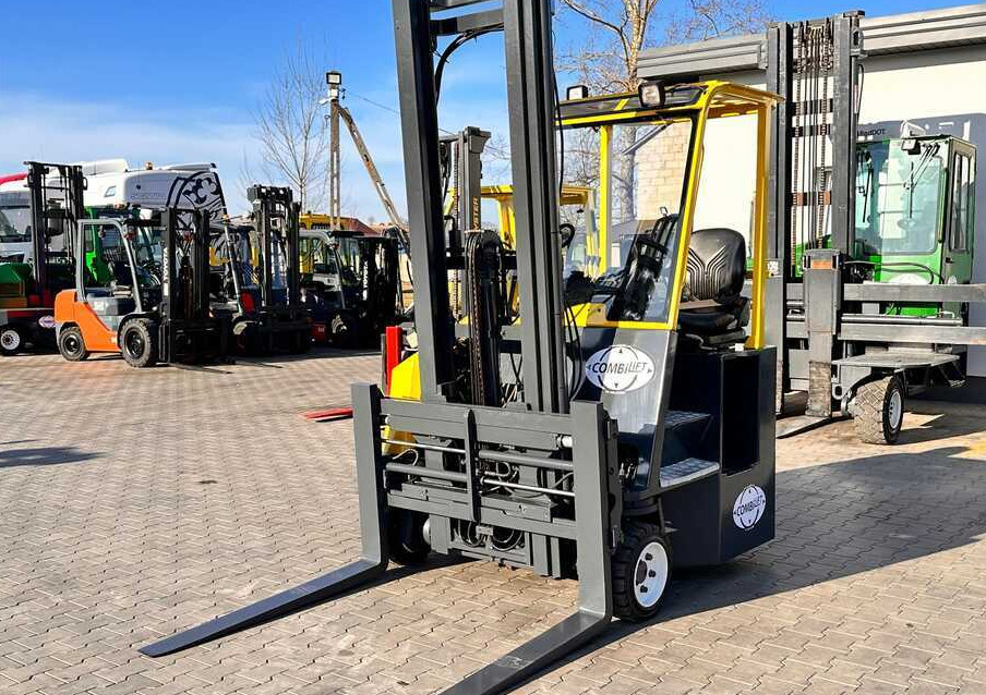 Combilift CB3000 / LPG / DUPLEX / 4000MM / FREE LIFT / NEW BAND TIRES / LIKE NEW - Empilhador de 4 vias: foto 2 Combilift CB3000 / LPG / DUPLEX / 4000MM / FREE LIFT / NEW BAND TIRES / LIKE NEW - Empilhador de 4 vias: foto 2