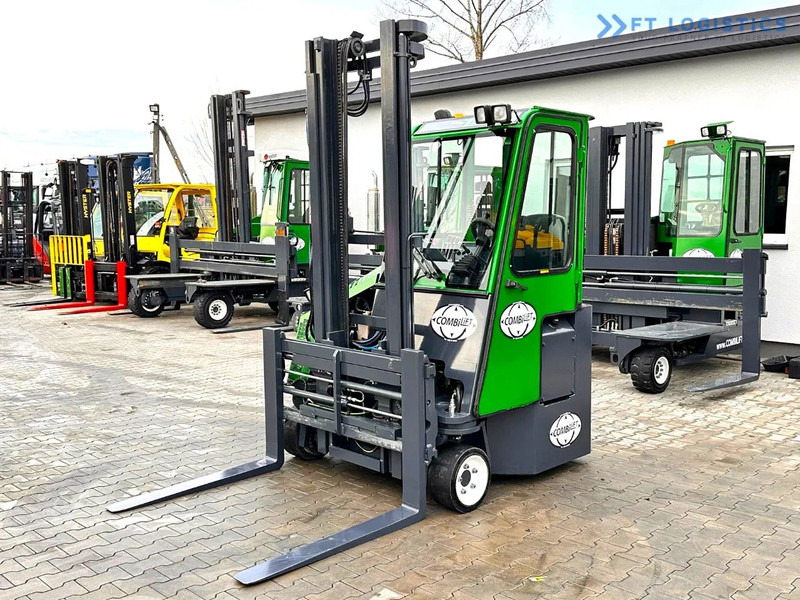 Empilhador de 4 vias Combilift Combilift C3000CB - DUPLEX 4000mm - Year 2015 - / CABIN - HEATING / ONLY 6546 MTH / EXCELLENT CONDITION / LIKE NEW! Combilift C3: foto 1