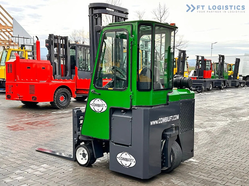 Combilift Combilift C3000CB - DUPLEX 4000mm - Year 2015 - / CABIN - HEATING / ONLY 6546 MTH / EXCELLENT CONDITION / LIKE NEW! Combilift C3 - Empilhador de 4 vias: foto 5 Combilift Combilift C3000CB - DUPLEX 4000mm - Year 2015 - / CABIN - HEATING / ONLY 6546 MTH / EXCELLENT CONDITION / LIKE NEW! Combilift C3 - Empilhador de 4 vias: foto 5