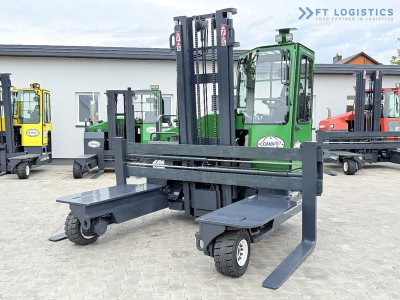 Combilift Combilift C4500 / DIESEL / DUPLEX 4000MM / WIDE FORK POSITIONER / HEATING / FULL CABIN / PERFECT CONDITION / Wide range of four- - Empilhador de 4 vias: foto 4 Combilift Combilift C4500 / DIESEL / DUPLEX 4000MM / WIDE FORK POSITIONER / HEATING / FULL CABIN / PERFECT CONDITION / Wide range of four- - Empilhador de 4 vias: foto 4