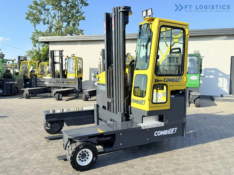 Combilift Combilift C5000 / DIESEL / TRIPLEX 6000MM / FREE LIFT / FORK POSITIONER / BUILT-IN SCALE / HEATING / FULL CABIN / PERFECT CONDIT - Empilhador de 4 vias: foto 5 Combilift Combilift C5000 / DIESEL / TRIPLEX 6000MM / FREE LIFT / FORK POSITIONER / BUILT-IN SCALE / HEATING / FULL CABIN / PERFECT CONDIT - Empilhador de 4 vias: foto 5