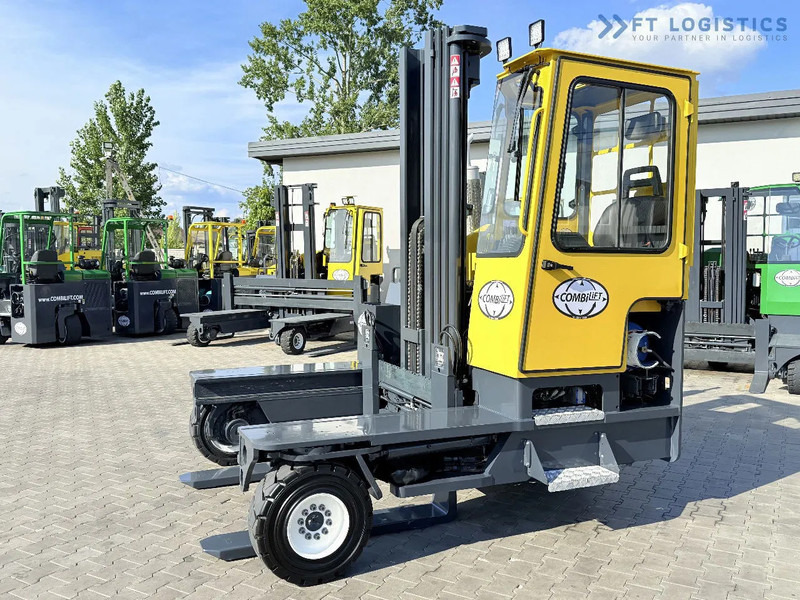 Combilift Combilift C5000XL / GAS / TRIPLEX 6000MM / FREE LIFT / FORK POSITIONER / HEATING / TELESCOPIC FORKS 1200/2000MM / FULL HEATED CA - Empilhador de 4 vias: foto 2 Combilift Combilift C5000XL / GAS / TRIPLEX 6000MM / FREE LIFT / FORK POSITIONER / HEATING / TELESCOPIC FORKS 1200/2000MM / FULL HEATED CA - Empilhador de 4 vias: foto 2
